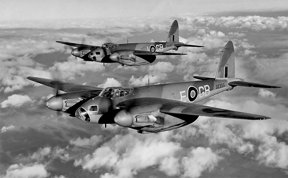 de-Havilland-Mosquito-Formation-1942.jpg?token=DHZ5m2Zix26FLeq7GRh8%2BtXlFgQ%3D